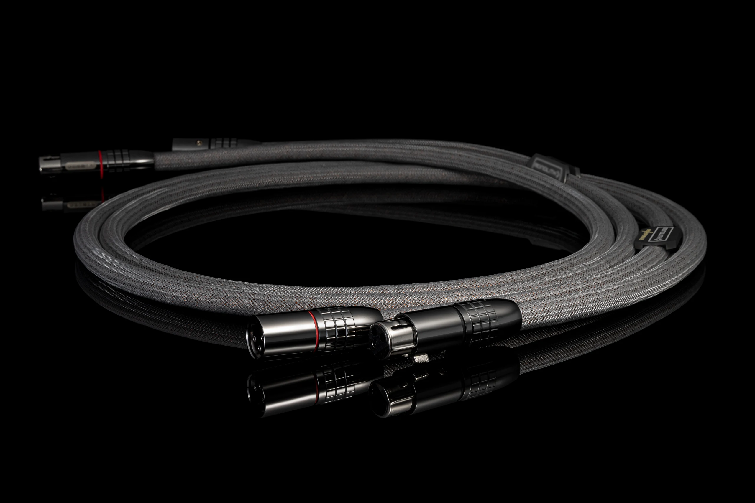 ALBEDO MONOLITH REFERENCE MKIII XLR